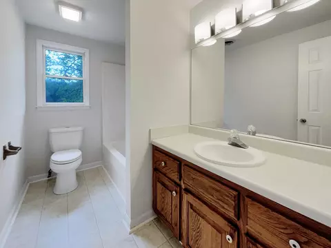 Bath - 200 Timberlake Dr, Springfield, TN 37172 photo 3 of 3