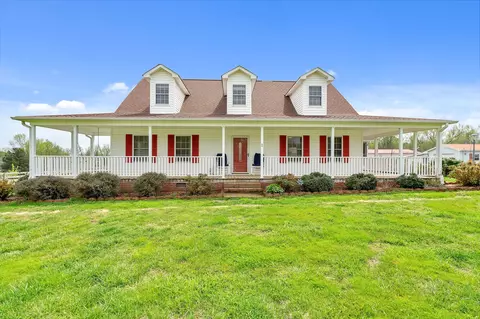 287 Howell Hill Rd, Fayetteville, TN 37334