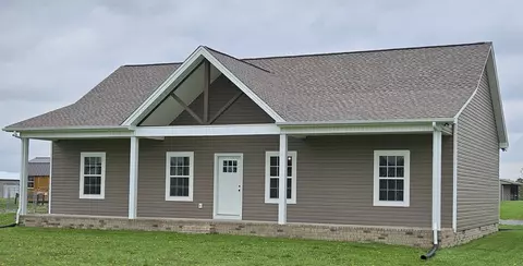1848 Old Highway 52 W, Lafayette, TN 37083