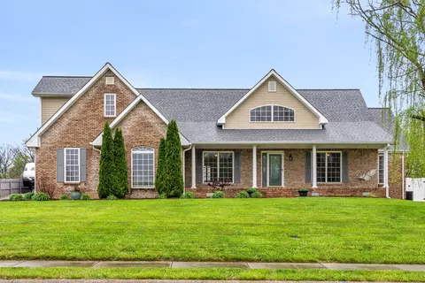 4290 N Woodstock Dr, Clarksville, TN 37040