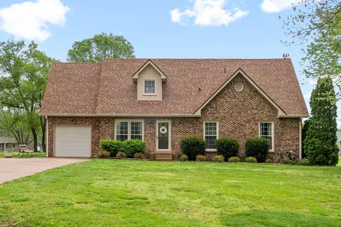 3789 Cloverbrook Dr, Clarksville, TN 37040