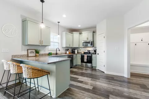 665 Elm St, Clarksville, TN 37040