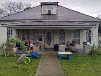 122 N Vine St, Ashland City, TN 37015