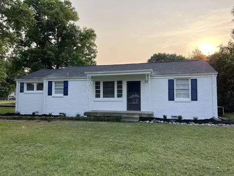 222 Pleasant Dr, Columbia, TN 38401