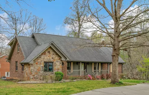 Exterior - 2101 Masters Dr, Springfield, TN 37172 photo 2 of 15