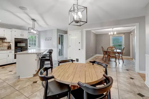 Dining - 2101 Masters Dr, Springfield, TN 37172 photo 4 of 4