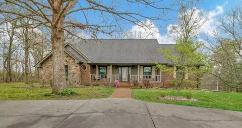 2101 Masters Dr, Springfield, TN 37172