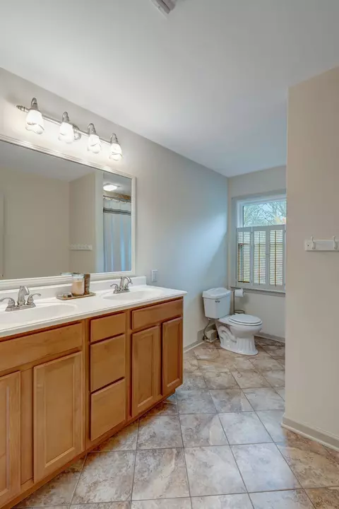Bath - 2101 Masters Dr, Springfield, TN 37172 photo 3 of 6