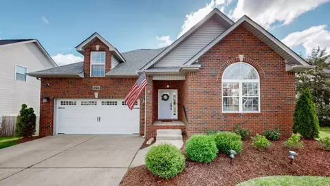 1240 Chapmans Retreat Dr, Spring Hill, TN 37174