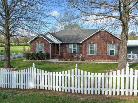 196 Brawley Cir, Readyville, TN 37149