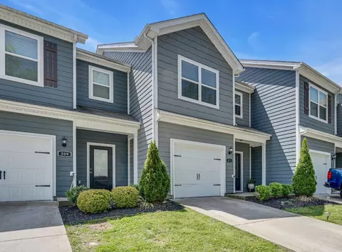 211 David Bolin Dr, La Vergne, TN 37086