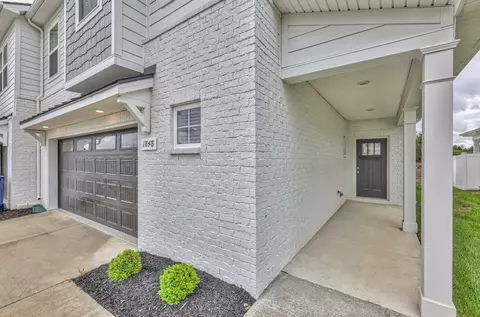 Exterior - 1844 Bethpage Dr, Murfreesboro, TN 37127 photo 4 of 9