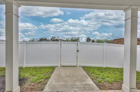 Exterior - 1844 Bethpage Dr, Murfreesboro, TN 37127 photo 5 of 9