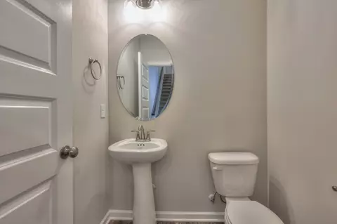 Bath - 1839 Bethpage Dr, Murfreesboro, TN 37127 photo 3 of 3