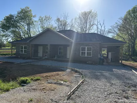 926 Willow Dr, Lawrenceburg, TN 38464