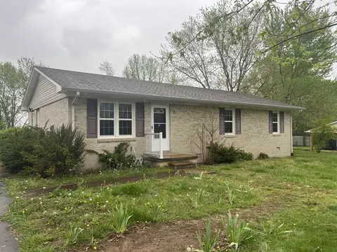 517 Cecil St, Lawrenceburg, TN 38464