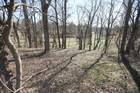 109 Clover Dr, Columbia, TN 38401