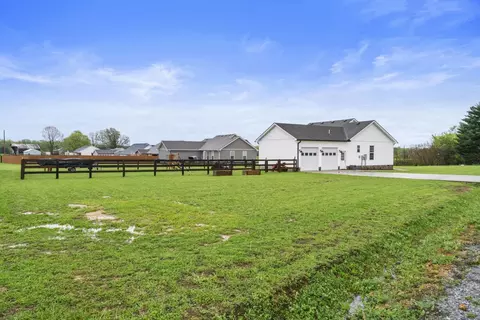 Exterior - 18 Carson Ln, Ethridge, TN 38456 photo 3 of 5