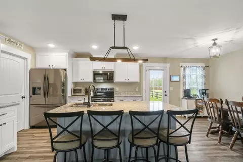 Kitchen - 18 Carson Ln, Ethridge, TN 38456 photo 2 of 3