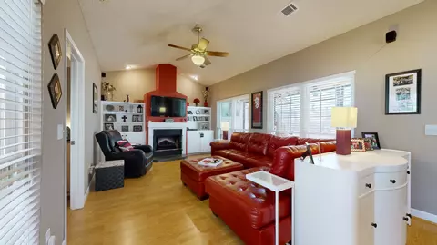 106 Laurel Hill Dr, Old Hickory, TN 37138