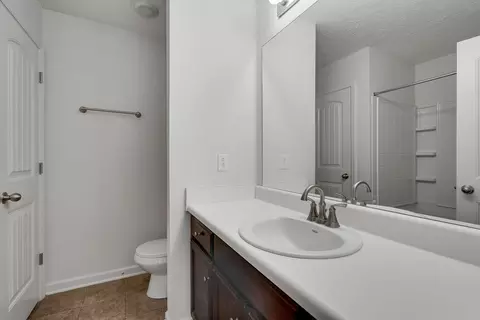 Bath - 4851 Octavia St, Murfreesboro, TN 37129 photo 1 of 3