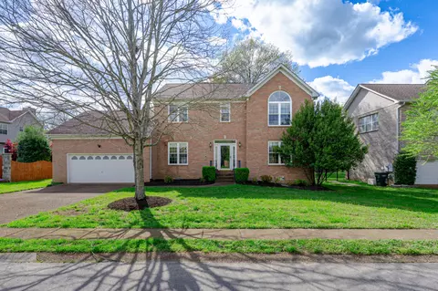 8205 Londonberry Rd, Nashville, TN 37221