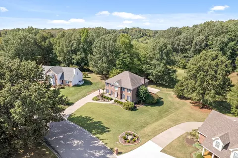 304 Longwood Ct, Clarksville, TN 37043