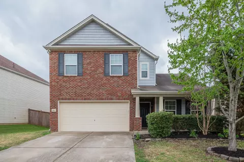 611 Pemberton Dr, Lebanon, TN 37087
