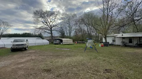 2245 Old Greenbrier Pike, Greenbrier, TN 37073