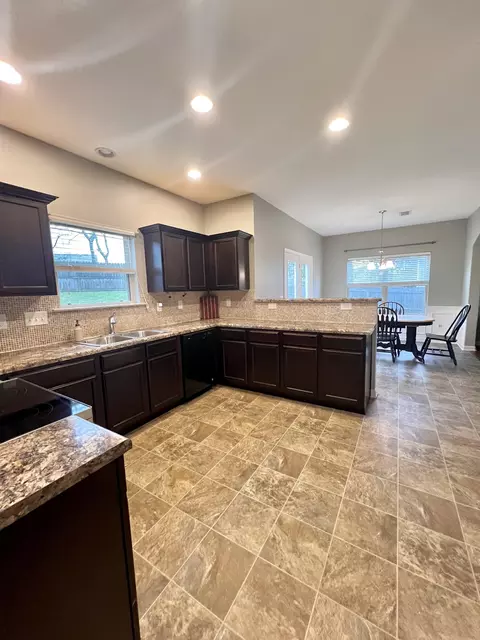 8008 Tiger Ct, Spring Hill, TN 37174 photo 5