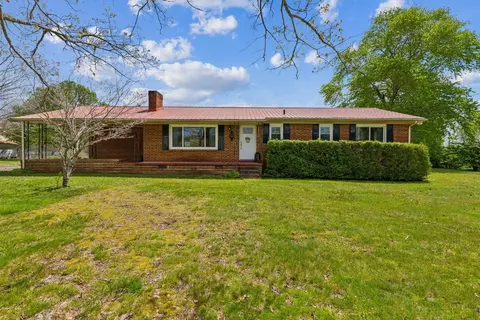 2772 Short Springs Rd, Tullahoma, TN 37388