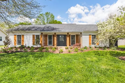 527 Riverview Dr, Franklin, TN 37064