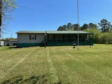 190 Hyatt Rd, Camden, TN 38320