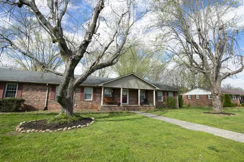 214 Tammy Dr, Decherd, TN 37324