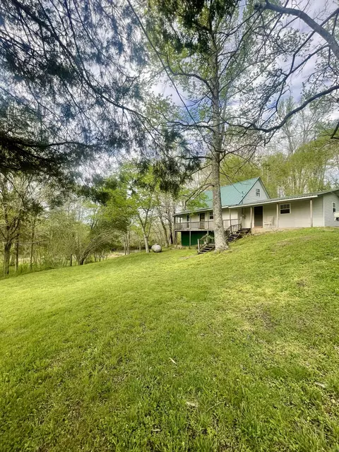 293 Hardin Loop, Westpoint, TN 38486 photo 2