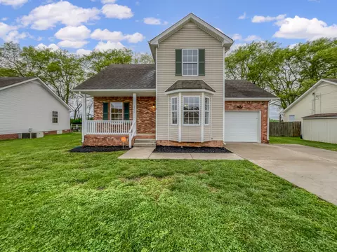 3555 Sandpiper Dr, Clarksville, TN 37042