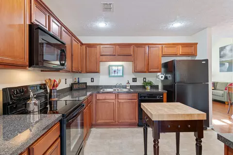 Kitchen - 3051 Soaring Eagle Way, Spring Hill, TN 37174 photo 6 of 9
