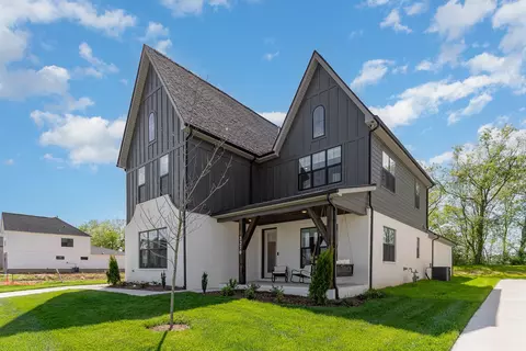 3270 Sassafras Ln, Thompsons Station, TN 37179