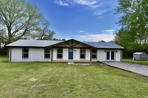17 Ezell Ln, Loretto, TN 38469