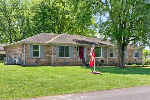 402 Robertson Dr, Smyrna, TN 37167