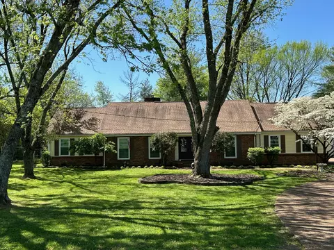 831 Cumberland Hills Dr, Hendersonville, TN 37075
