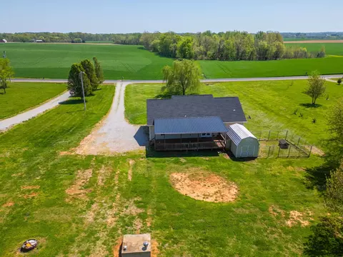 Exterior - 5958 Fred Perry Rd, Springfield, TN 37172 photo 7 of 13