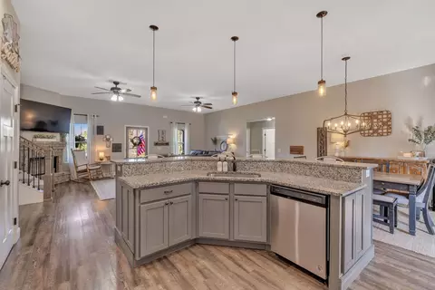 1721 Evelyn Ave, Chapel Hill, TN 37034