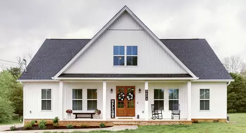 3694 Mealer Rd, Chapel Hill, TN 37034