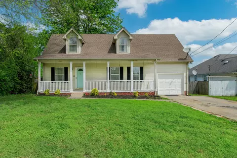 104 Chenoweth Ln, La Vergne, TN 37086