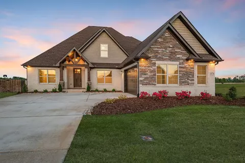 16776 Colton Ln, Athens, AL 35613