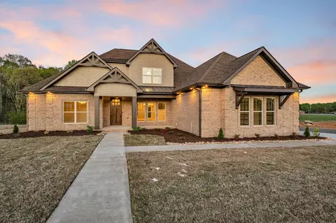 16136 Darby Dr, Athens, AL 35613