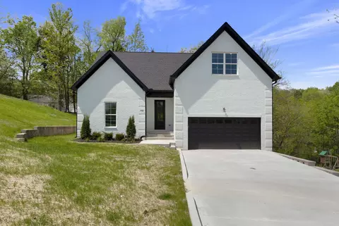 486 David Ave, Lewisburg, TN 37091