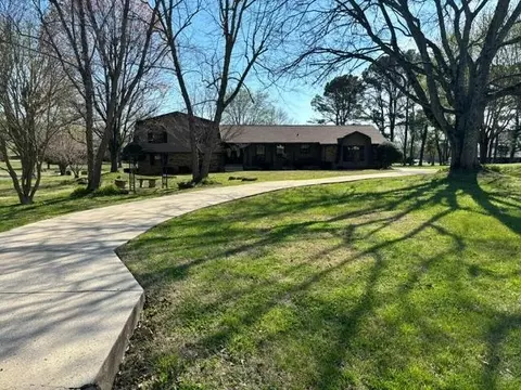 801 Carolyn Ln, Gallatin, TN 37066