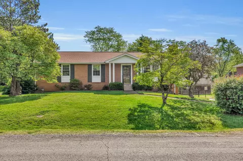 8214 Luree Ln, Hermitage, TN 37076